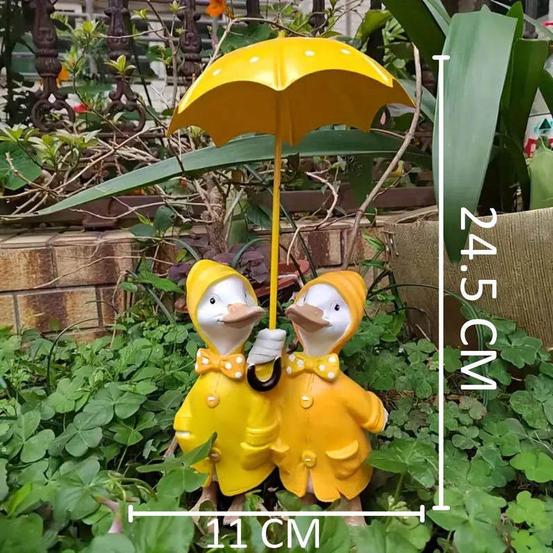 Resin Duck Couple Garden Sculpture